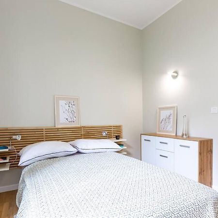 Bright And Cozy Apartment Near Park, With A Huge Terrace. وارسو المظهر الخارجي الصورة
