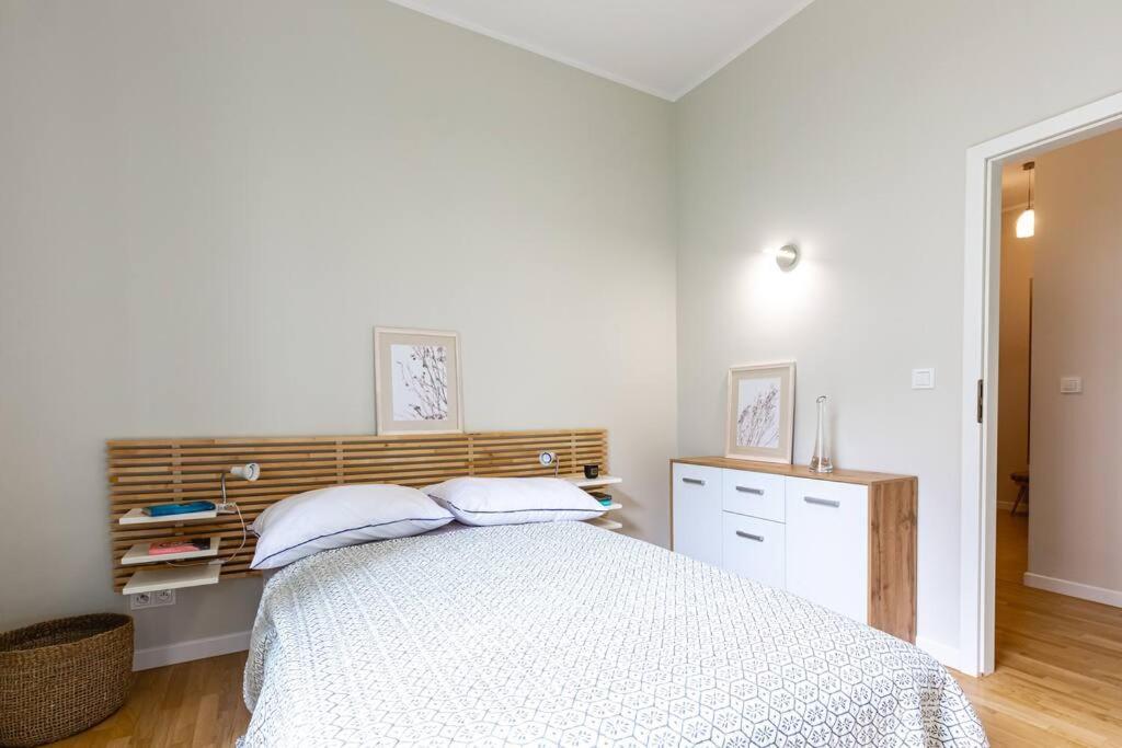 Bright And Cozy Apartment Near Park, With A Huge Terrace. وارسو المظهر الخارجي الصورة