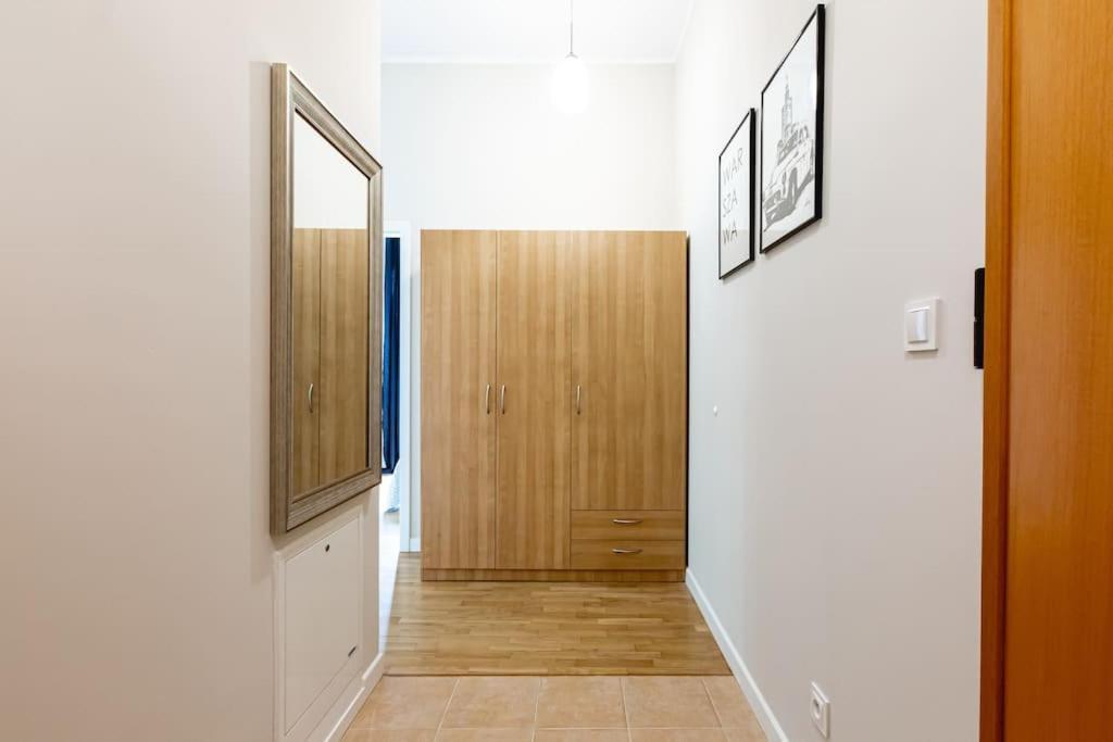 Bright And Cozy Apartment Near Park, With A Huge Terrace. وارسو المظهر الخارجي الصورة