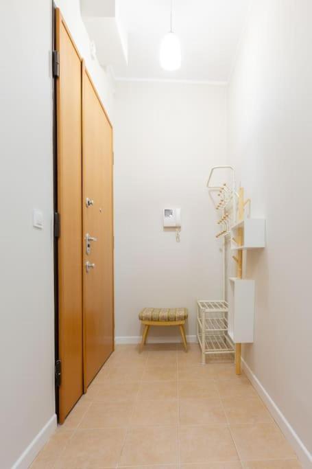 Bright And Cozy Apartment Near Park, With A Huge Terrace. وارسو المظهر الخارجي الصورة